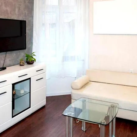 Apartment Moniuszki Starowka 40m2 *