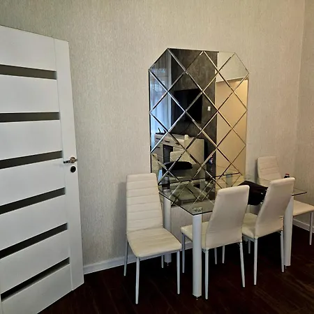 아파트 Moniuszki Starowka 40m2 바이톰